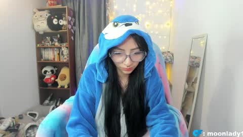 MOON  online show from 8, 4, 2026