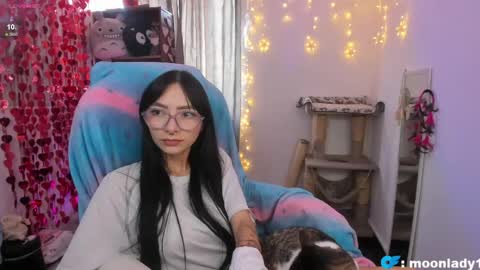 MOON  online show from 24, 4, 2026