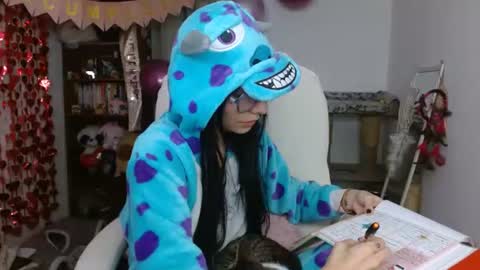 MOON  online show from 17, 6, 2026