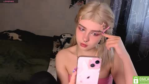 Im Grace 3 online show from 28, 4, 2026