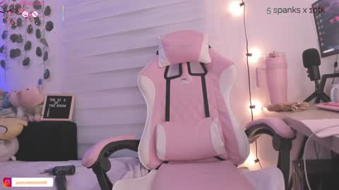 Snapshot of moonliight__ chatting on 6, 2, 2025 moonliight__ online show from 6, 2, 2025