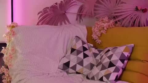 Snapshot of moonliora chatting on 8, 2, 2026 moonliora online show from 8, 2, 2026