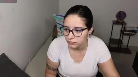 Moon Woman online show from 27, 4, 2026