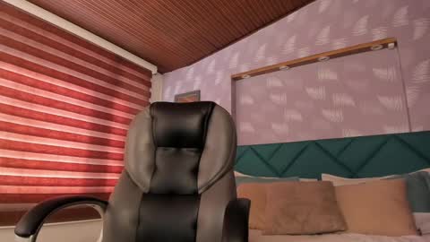 Snapshot of moony_14 chatting on 1, 2, 2025 Michelle online show from 1, 2, 2025