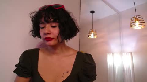 Snapshot of moony_14 chatting on 1, 3, 2025 Michelle online show from 1, 3, 2025