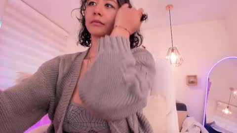 Snapshot of moony_14 chatting on 14, 12, 2025 Michelle online show from 14, 12, 2025