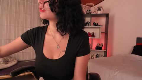 Snapshot of moony_14 chatting on 6, 1, 2026 Michelle online show from 6, 1, 2026