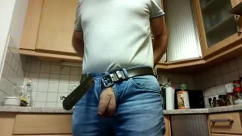 moos1 online show from 10, 9, 2025