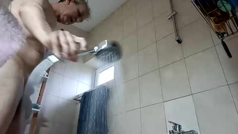 moos1 online show from 21, 4, 2026