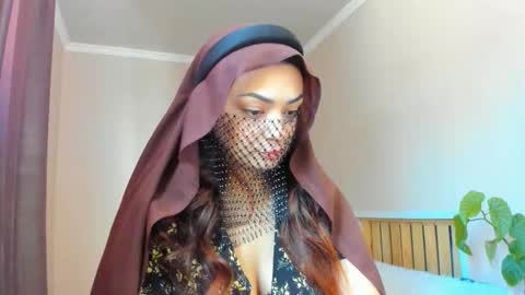 Snapshot of moroccan_diamond_ chatting on 14, 12, 2025 Medina online show from 14, 12, 2025