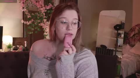 Snapshot of morvelyn chatting on 2, 6, 2026 morvelyn online show from 2, 6, 2026