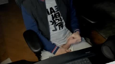 Snapshot of moslicky chatting on 30, 12, 2024 mos online show from 30, 12, 2024