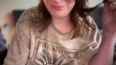 Mossy Mommy online show from 6, 3, 2026