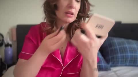 Mossy Mommy online show from 27, 4, 2026