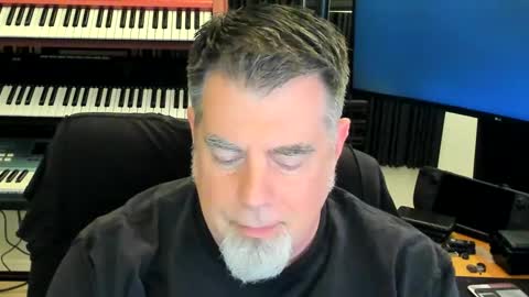 Snapshot of mostly_unbothered chatting on 9, 9, 2025 mostly_unbothered online show from 9, 9, 2025