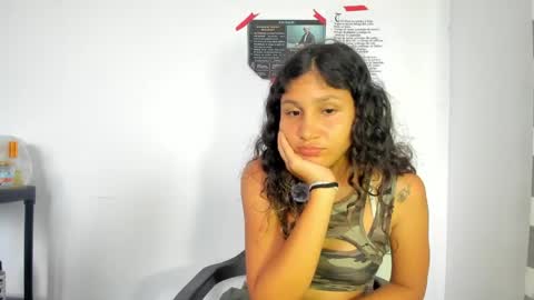 Snapshot of motasandcalis chatting on 7, 5, 2026 Mollys online show from 7, 5, 2026