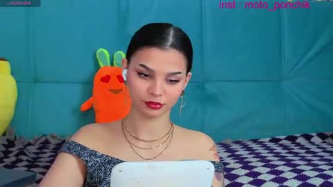 Snapshot of moto_ponchik chatting on 29, 4, 2026 Kris online show from 29, 4, 2026