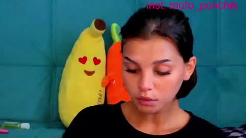 Snapshot of moto_ponchik chatting on 15, 7, 2026 Kris online show from 15, 7, 2026