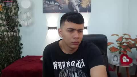 Mou Fly online show from 21, 9, 2025