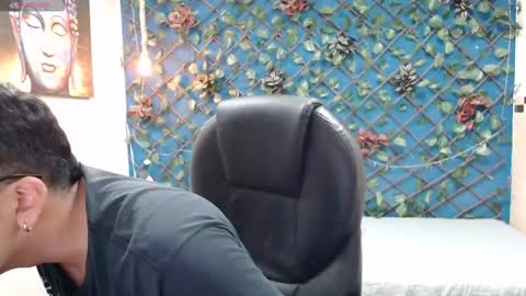 Mou Fly online show from 5, 10, 2025