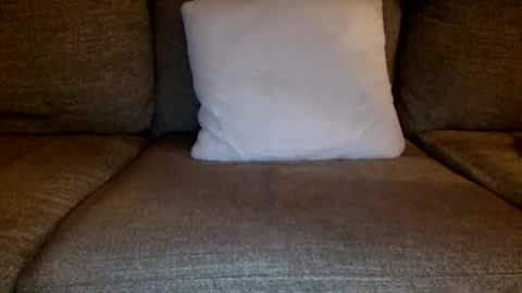 Snapshot of mouthmilker chatting on 17, 12, 2025 mouthmilker online show from 17, 12, 2025