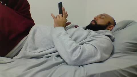 Mr8 online show from 12, 1, 2025