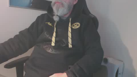 mr_boombastic2021 online show from 11, 1, 2025