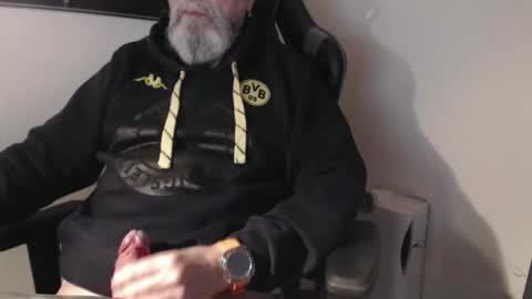 mr_boombastic2021 online show from 8, 11, 2025