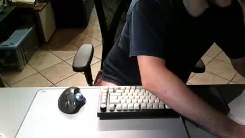 Snapshot of mr_kaa chatting on 6, 5, 2026 mr_kaa online show from 6, 5, 2026