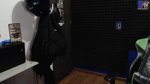 Snapshot of mr_lollipop77 chatting on 12, 1, 2026 Call me Angel please online show from 12, 1, 2026