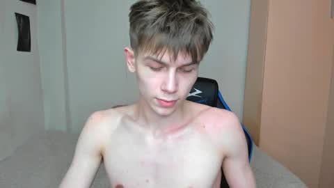 Snapshot of mr_makentoshi chatting on 12, 2, 2025 Makentoshi online show from 12, 2, 2025