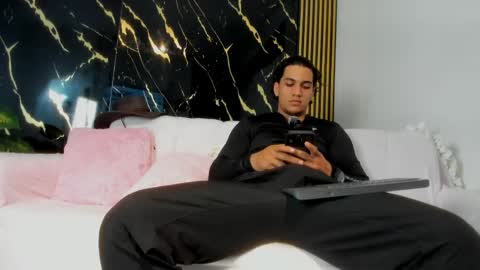 mr_maximo online show from 24, 4, 2026