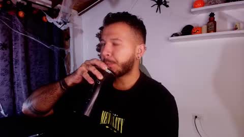 MIKEE online show from 29, 10, 2025