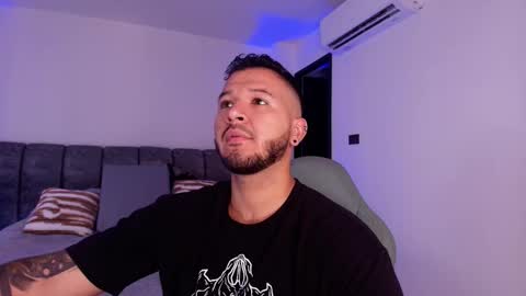 MIKEE online show from 26, 11, 2025