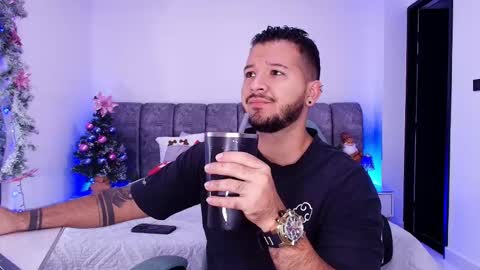 MIKEE online show from 17, 12, 2025