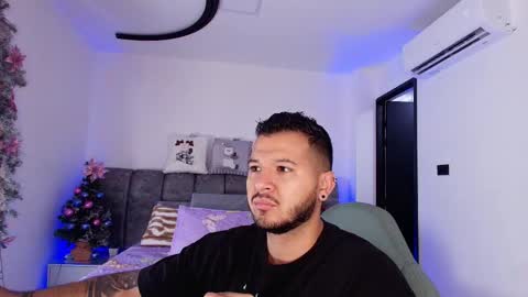 MIKEE online show from 8, 1, 2026