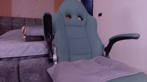 MIKEE online show from 21, 3, 2026