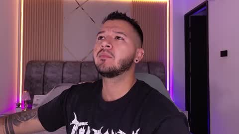 MIKEE online show from 23, 6, 2026