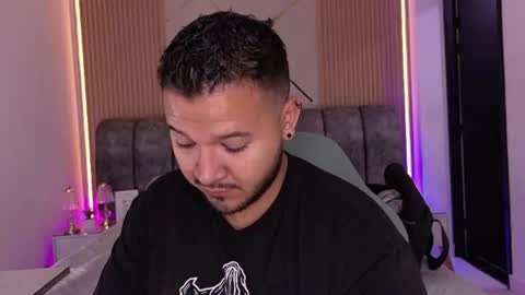 MIKEE online show from 24, 6, 2026