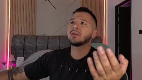 MIKEE online show from 23, 7, 2026