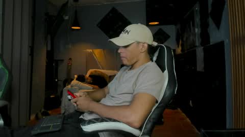 Snapshot of mr_mois chatting on 5, 6, 2026 mr_mois online show from 5, 6, 2026