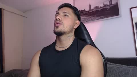 AARON online show from 12, 6, 2026