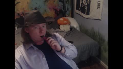 Snapshot of mr_strawberry chatting on 4, 3, 2026 mr_strawberry online show from 4, 3, 2026