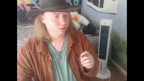 Snapshot of mr_strawberry chatting on 28, 3, 2026 mr_strawberry online show from 28, 3, 2026