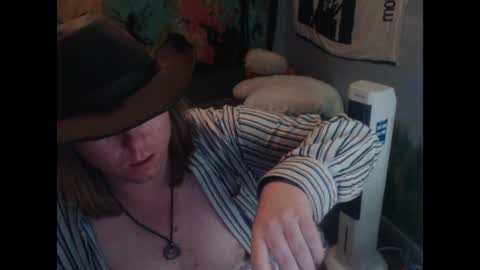 Snapshot of mr_strawberry chatting on 4, 4, 2026 mr_strawberry online show from 4, 4, 2026