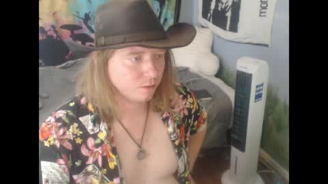 Snapshot of mr_strawberry chatting on 8, 4, 2026 mr_strawberry online show from 8, 4, 2026