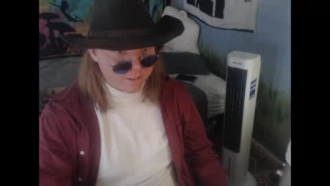 Snapshot of mr_strawberry chatting on 27, 4, 2026 mr_strawberry online show from 27, 4, 2026