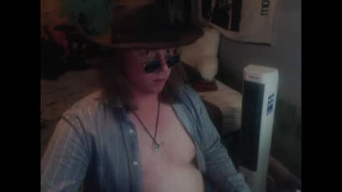 Snapshot of mr_strawberry chatting on 28, 4, 2026 mr_strawberry online show from 28, 4, 2026