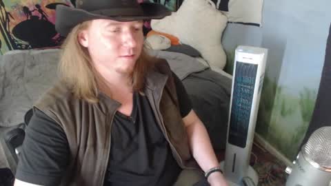 Snapshot of mr_strawberry chatting on 31, 5, 2026 mr_strawberry online show from 31, 5, 2026