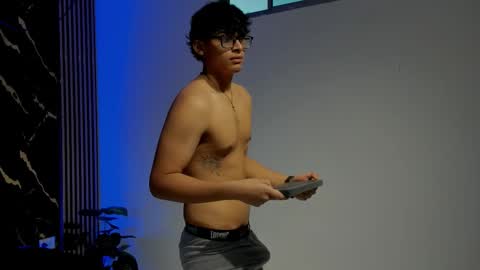 yisuz online show from 3, 3, 2026